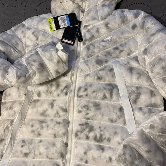 NIKE THERMORE SYNTHETIC FILL SNOW WHITE GRAY CAMO HOODIE JACKET SIZE M MEN $300